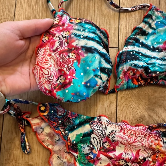 Luli Fama Bikini - Picture 4 of 8